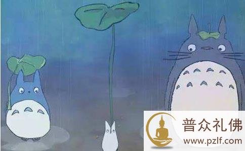 大雨和毛毛雨，哪种容易打湿衣服？